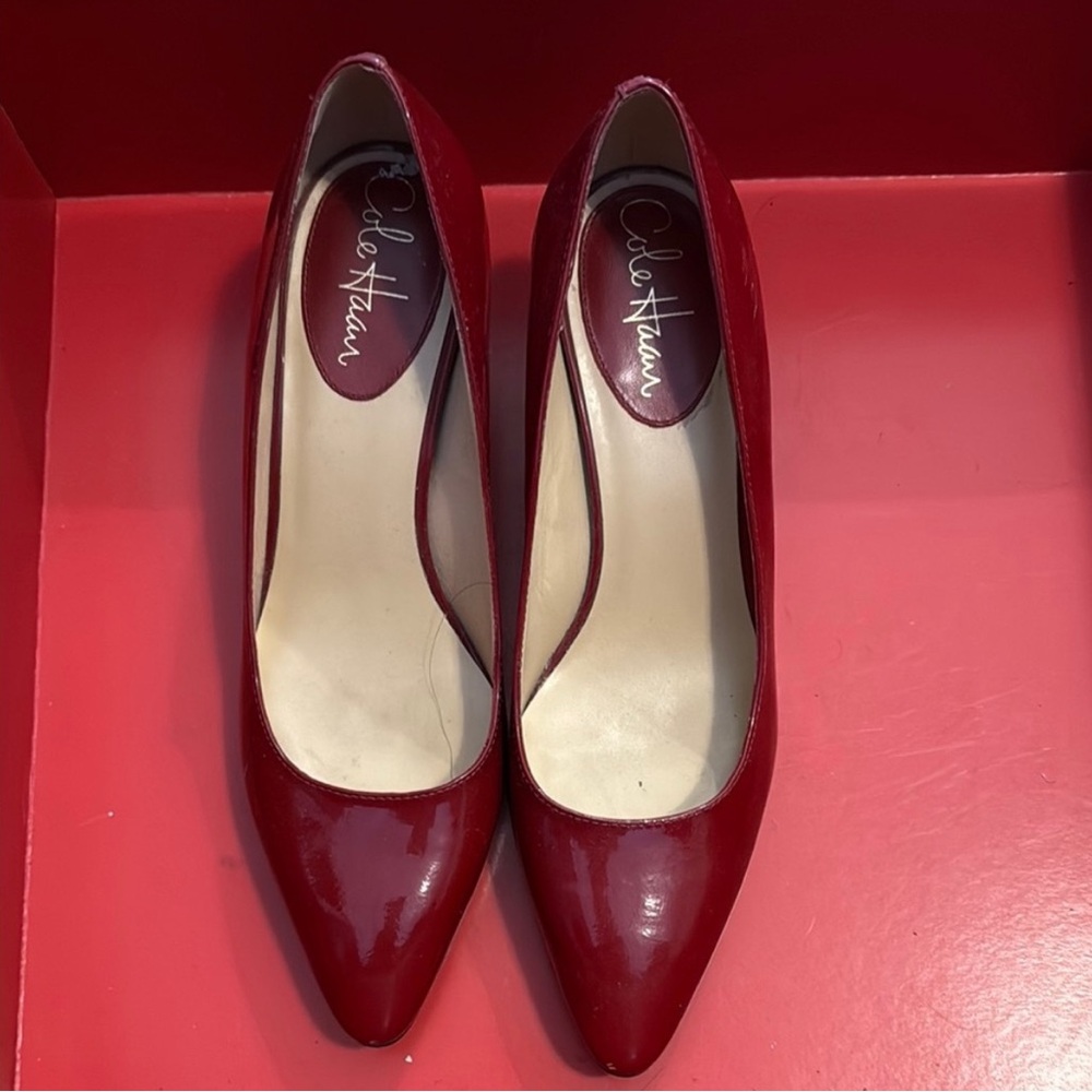 Cole Haan Women's Patent Leather Red  Air Pump Heels Size 7-1/2 B Holiday